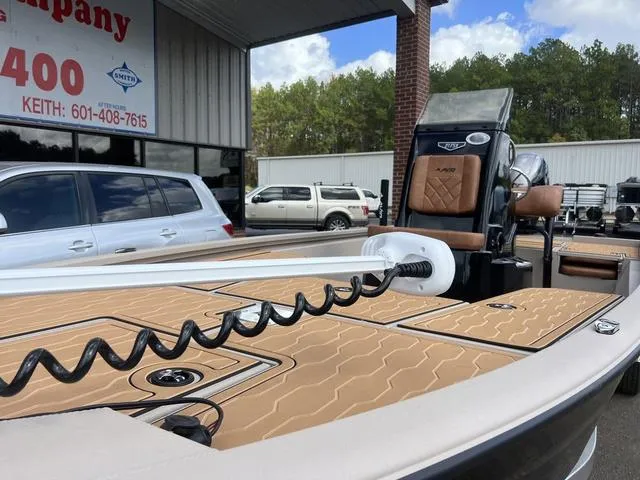 Slide: The Image of Avid 21 FSX 2024 - 8