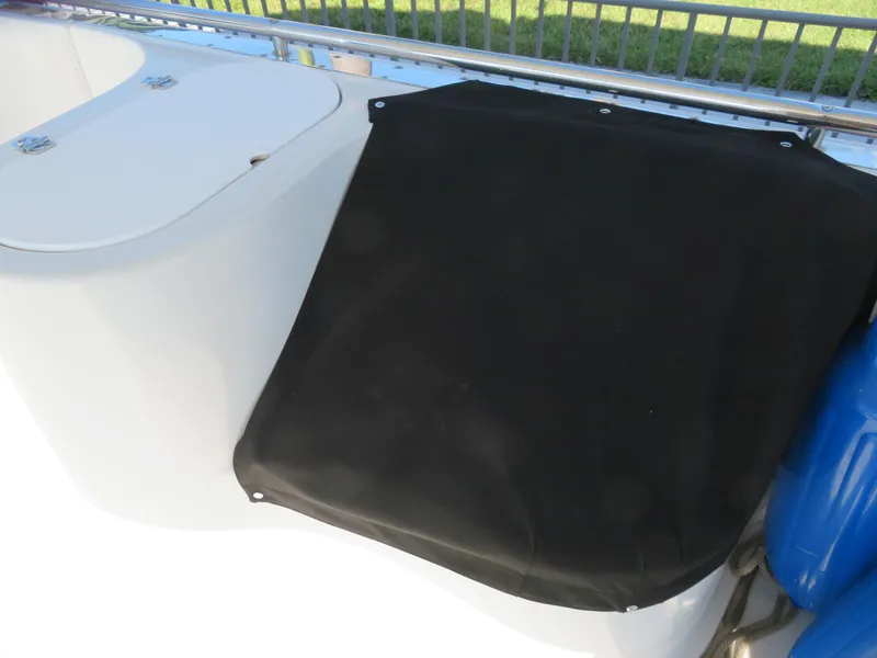 Slide: The Image of Blue Water 5800 Motor Yacht 2000 - 100