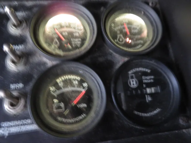 Slide: The Image of Blue Water 5800 Motor Yacht 2000 - 120