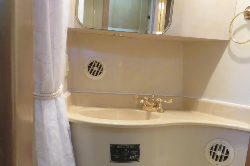 Slide: The Image of Blue Water 5800 Motor Yacht 2000 - 55