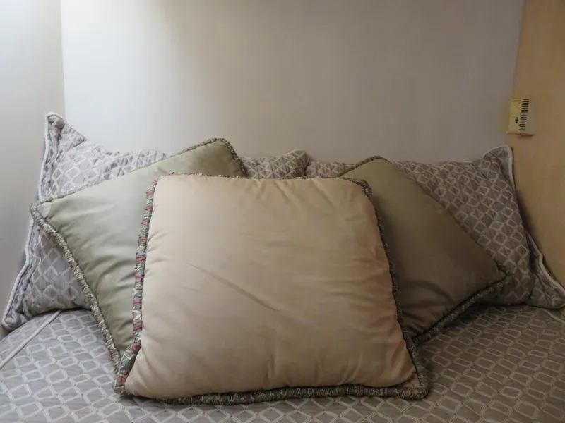 Slide: The Image of Blue Water 5800 Motor Yacht 2000 - 61