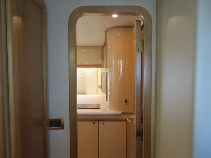 Slide: The Image of Blue Water 5800 Motor Yacht 2000 - 63