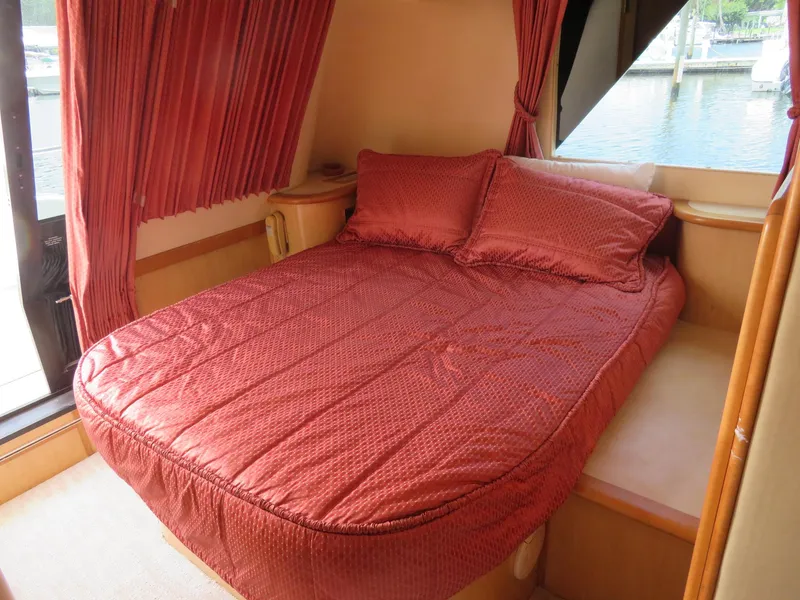 Slide: The Image of Blue Water 5800 Motor Yacht 2000 - 71