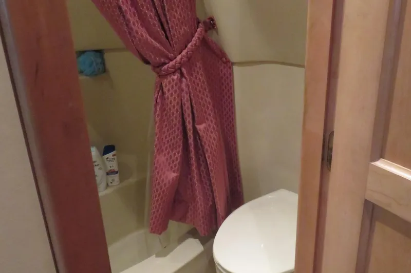 Slide: The Image of Blue Water 5800 Motor Yacht 2000 - 80