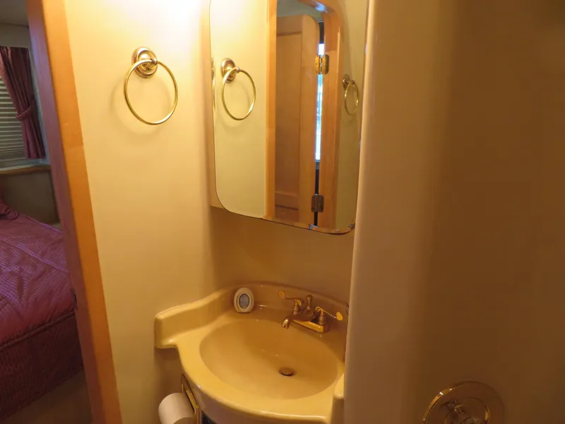 Slide: The Image of Blue Water 5800 Motor Yacht 2000 - 84