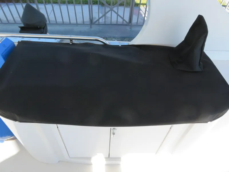 Slide: The Image of Blue Water 5800 Motor Yacht 2000 - 95