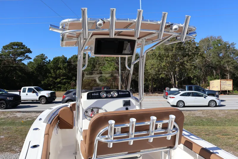 Slide: The Image of Pioneer 202 Islander 2025 - 16