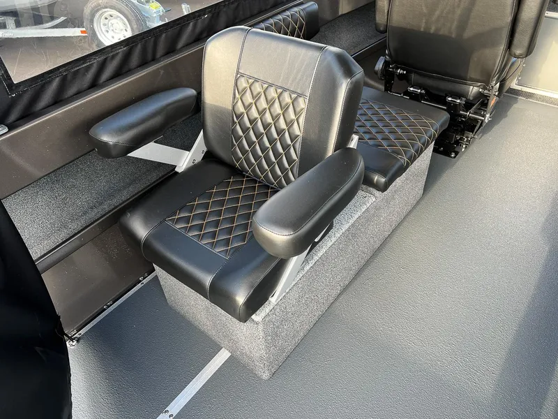 Slide: The Image of North River 24' Seahawk 2026 - 14