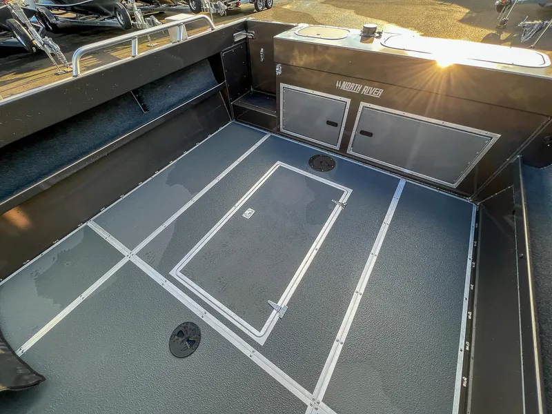 Slide: The Image of North River 24' Seahawk 2026 - 17