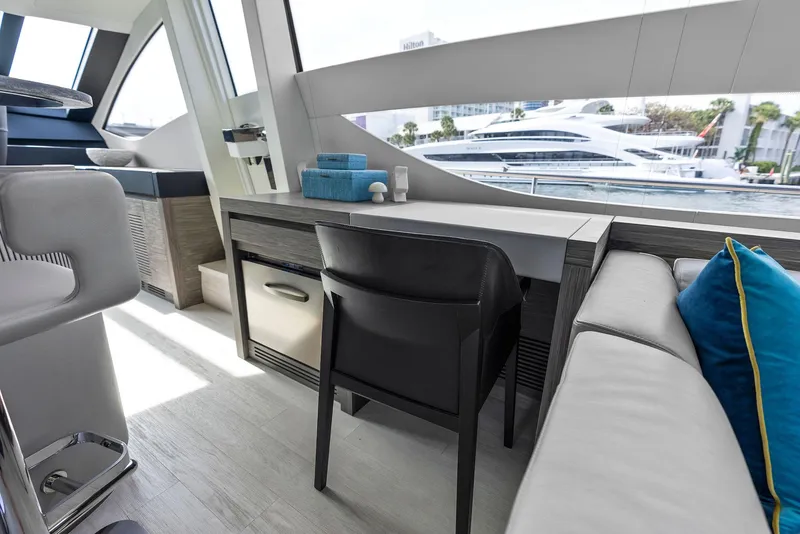 Slide: The Image of Pershing 82 2017 - 52