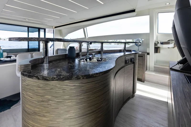 Slide: The Image of Pershing 82 2017 - 54