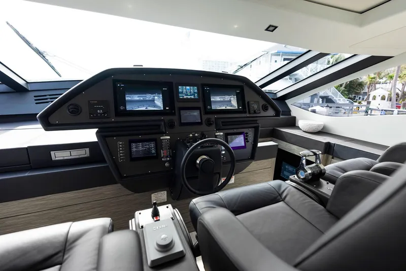 Slide: The Image of Pershing 82 2017 - 57