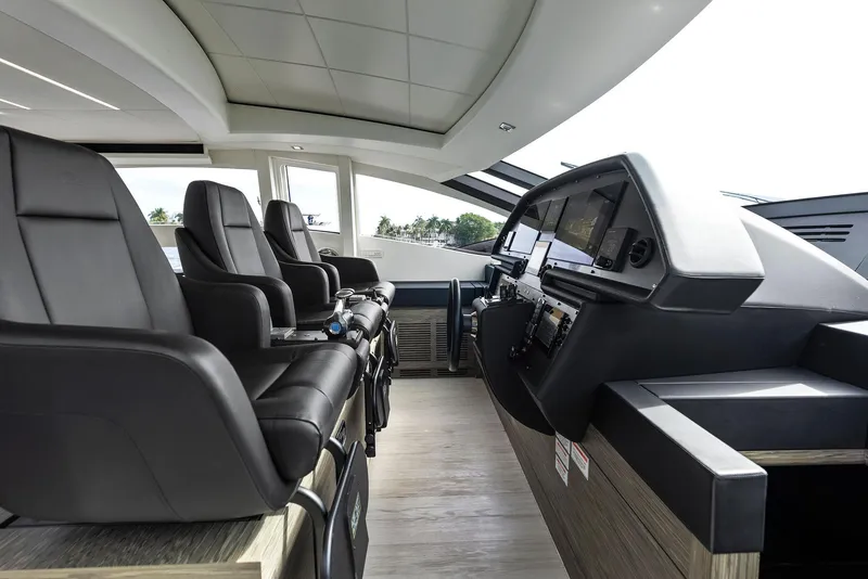 Slide: The Image of Pershing 82 2017 - 59