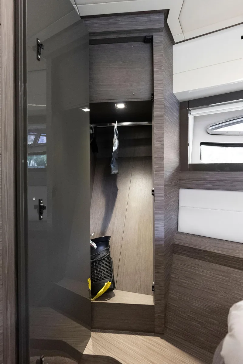 Slide: The Image of Pershing 82 2017 - 85