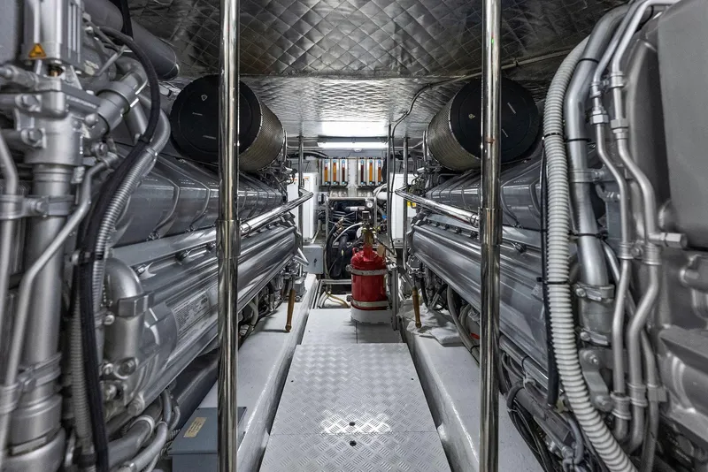 Slide: The Image of Pershing 82 2017 - 99