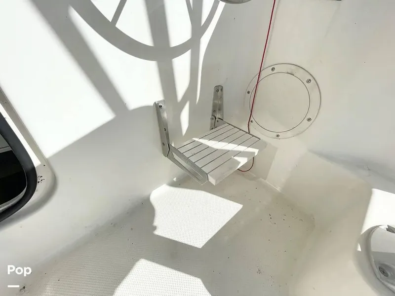 Slide: The Image of 2000 Trophy 2352 for sale in Owensboro, KY - 47