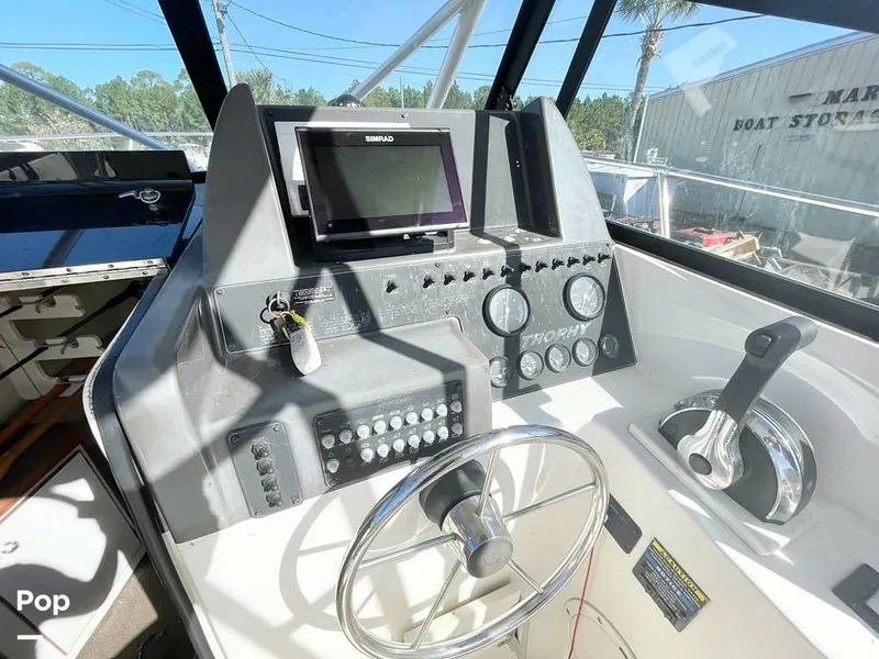 Slide: The Image of 2000 Trophy 2352 for sale in Owensboro, KY - 6