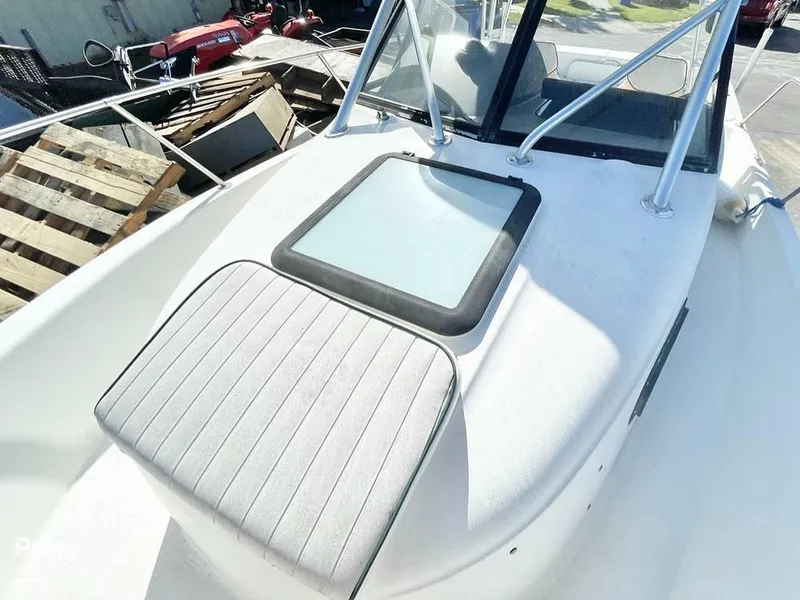 Slide: The Image of 2000 Trophy 2352 for sale in Owensboro, KY - 77