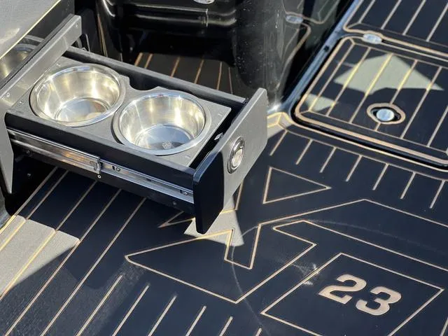 Slide: The Image of MasterCraft XT23 Ashley Kidd Edition 2024 - 11