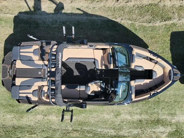 Slide: The Image of MasterCraft XT23 Ashley Kidd Edition 2024 - 3