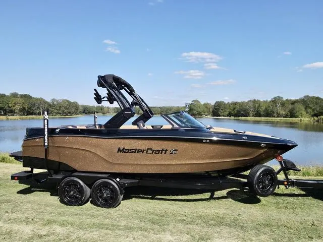 Slide: The Image of MasterCraft XT23 Ashley Kidd Edition 2024 - 4