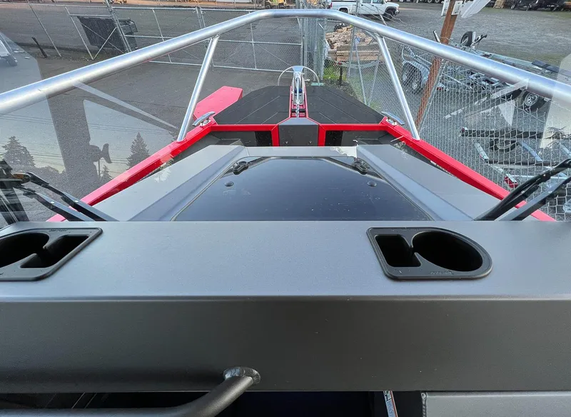 Slide: The Image of Stabi-Craft 2250 Ultra Centrecab 2024 - 6