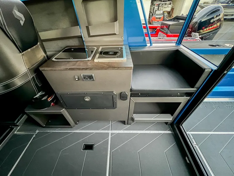 Slide: The Image of Stabi-Craft 2500 Ultracab XL 2026 - 13