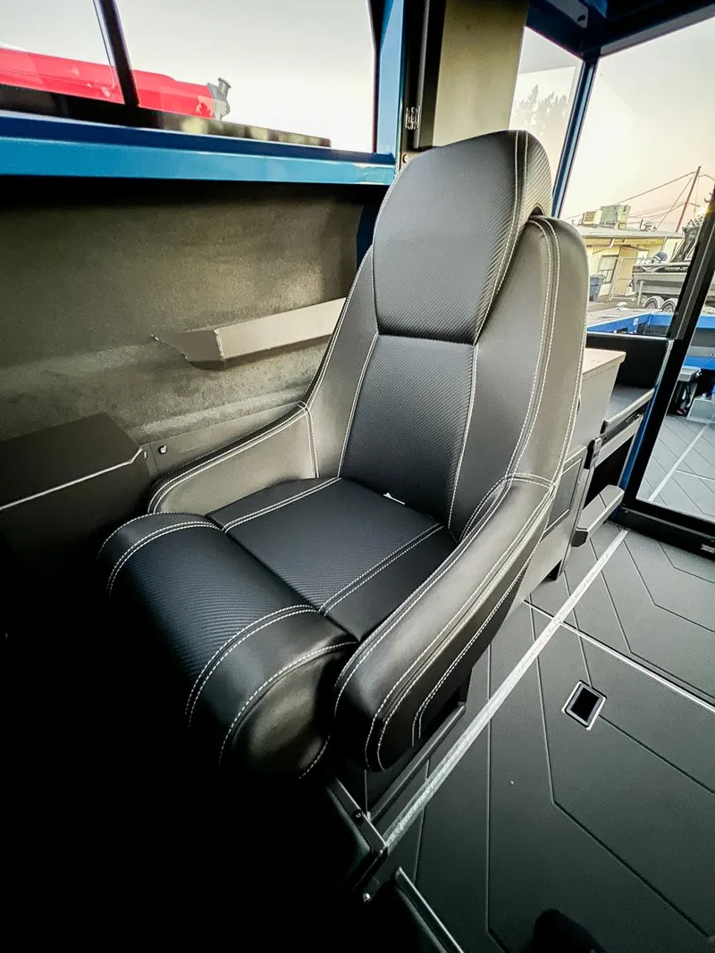 Slide: The Image of Stabi-Craft 2500 Ultracab XL 2026 - 15