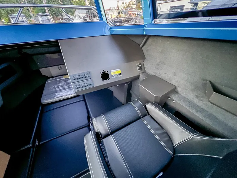 Slide: The Image of Stabi-Craft 2500 Ultracab XL 2026 - 9