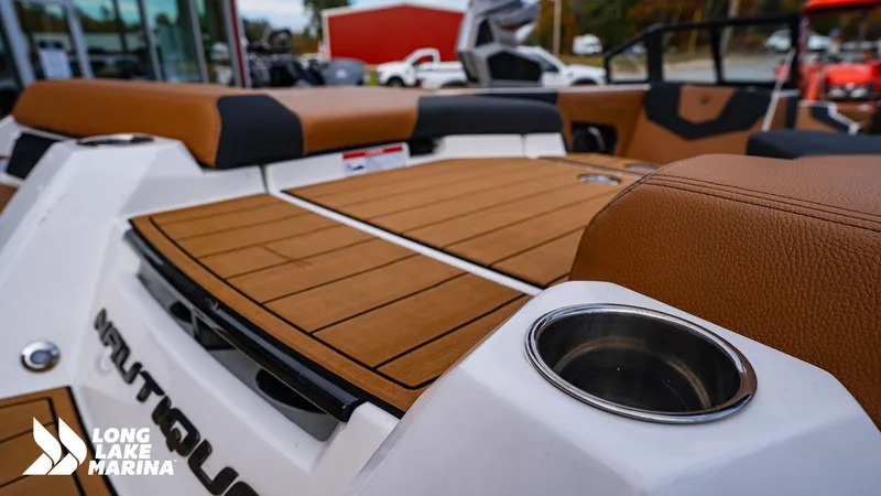 Slide: The Image of Nautique GS20 2023 - 12