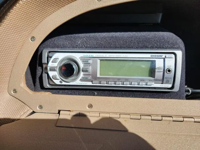 Slide: The Image of 2008 Cobalt 252 boat stereo system in dashboard. - 25