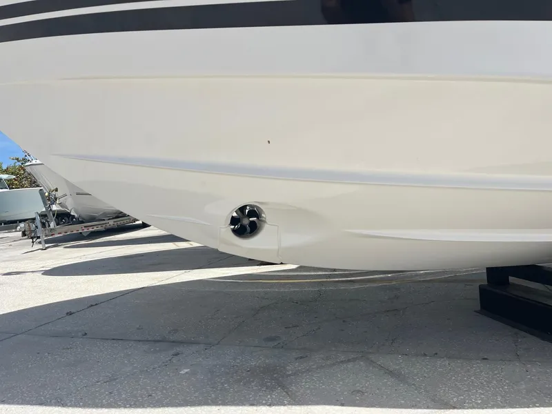 Slide: The Image of 2024 Jeanneau Leader 9.0 CC boat hull with bow thruster. - 4