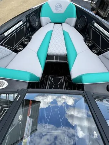 Slide: The Image of Tigé Z3 2024 - 8