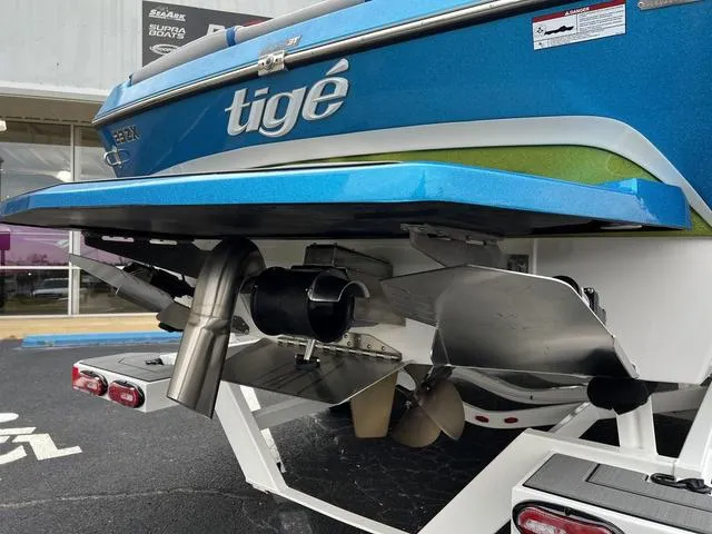 Slide: The Image of Tigé 23ZX 2021 - 7