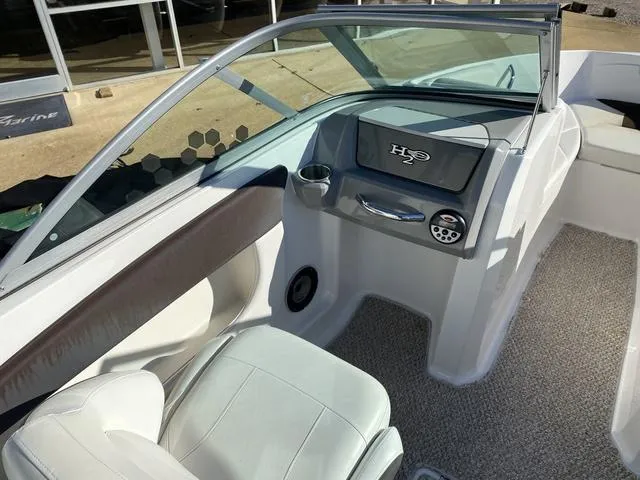 Slide: The Image of Chaparral H20 2012 - 14