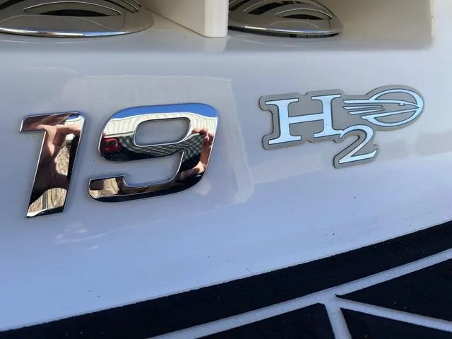 Slide: The Image of Chaparral H20 2012 - 7