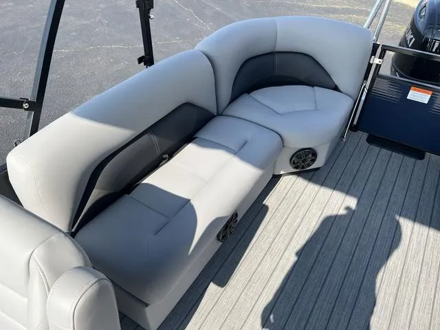 Slide: The Image of Landau IB 232 2023 - 12