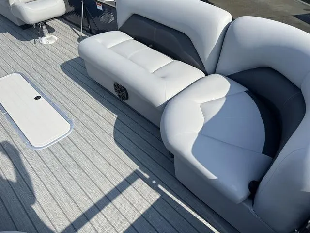 Slide: The Image of Landau IB 232 2023 - 7