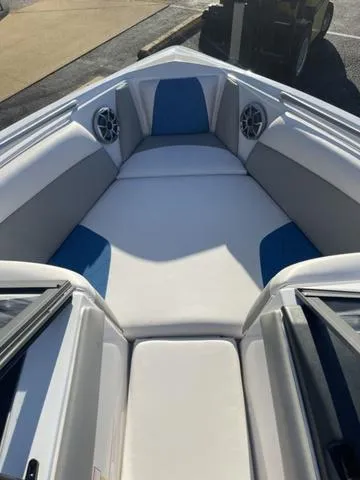 Slide: The Image of Tigé R21 2016 - 13