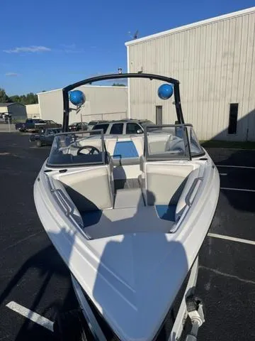 Slide: The Image of Tigé R21 2016 - 7