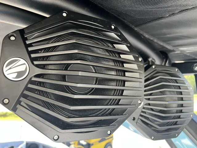 Slide: The Image of Tigé 24RZX 2023 - 18