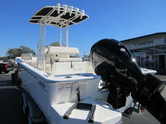 Slide: The Image of Boston Whaler 210 Montauk 2024 - 3