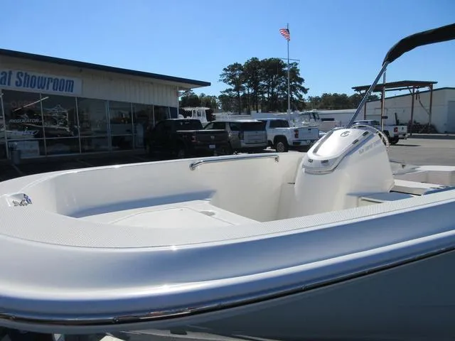 Slide: The Image of Boston Whaler 160 Super Sport 2024 - 6