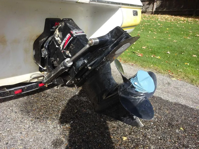 Slide: The Image of 2004 VIP 185 Vegas boat with MerCruiser outboard motor. - 12