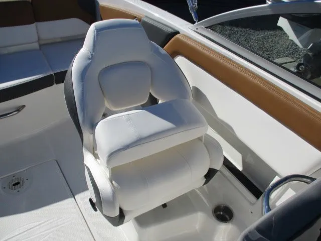 Slide: The Image of Chaparral 19 Ssi OB In Stock. Trailer Included 2024 - 18