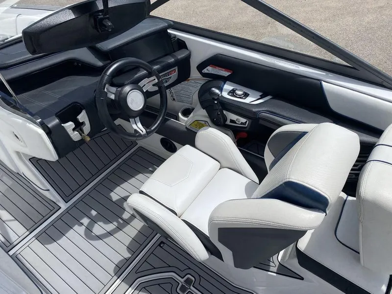 Slide: The Image of Nautique G23 2018 - 9