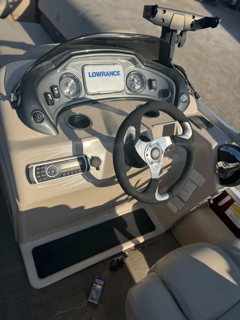 Slide: The Image of Tracker Boats FISHING BARGE 24 DLX 2019 - 24