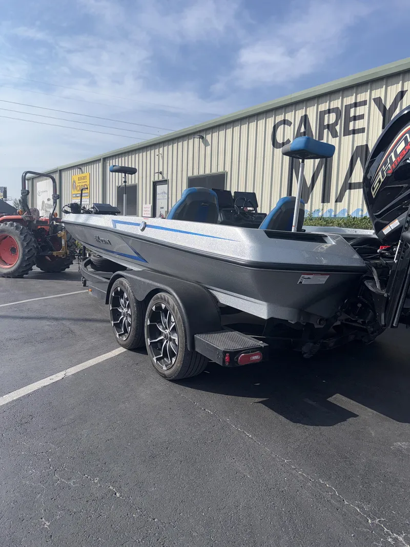 Slide: The Image of Ikon LX 21 BASS BOAT 2024 - 12