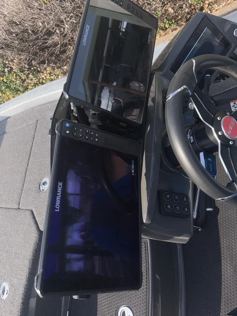 Slide: The Image of Ikon LX 21 BASS BOAT 2024 - 5