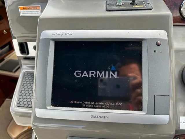 Slide: The Image of Garmin GPSmap 5208 on 2010 Regal 3060 Window Express boat dashboard. - 20